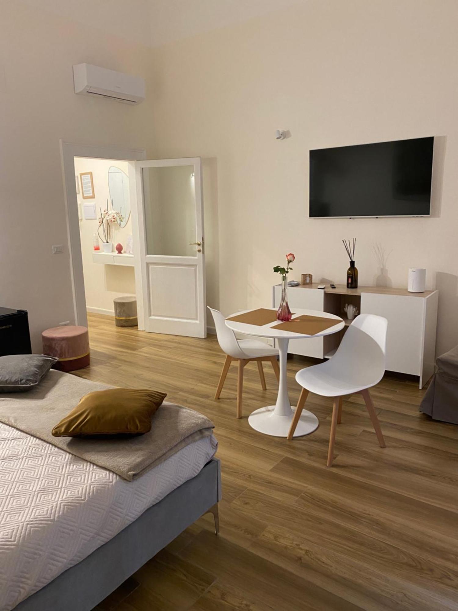 Suite Murat Bari Exterior photo
